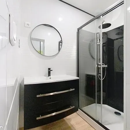 Cosy F2 Proche Parc Thermal Apartment